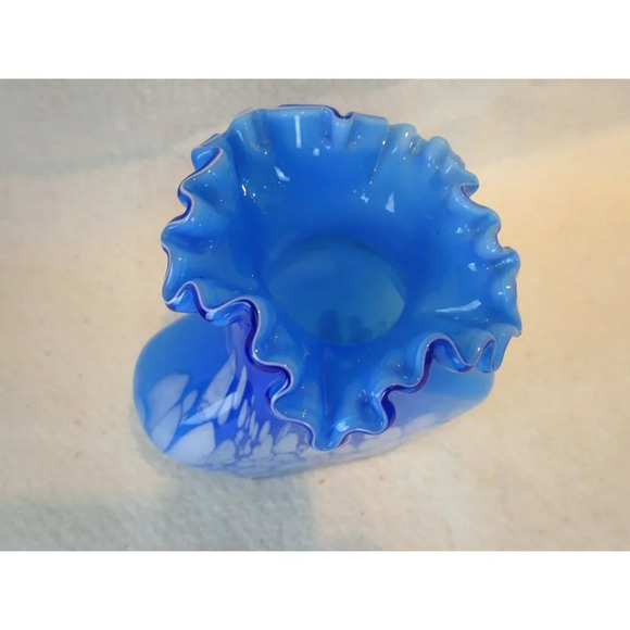 Vase, Vintage Art Blown Glass Ruffled edge design  Sky blue boho floral - Picture 2 of 6